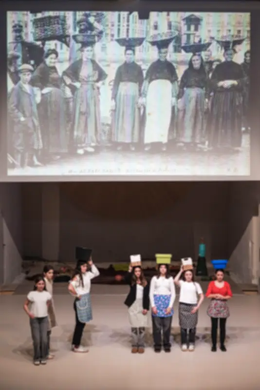 Ciboure : un projet intergénérationnel mêlant mémoire et théâtre avec la compagnie Urdin