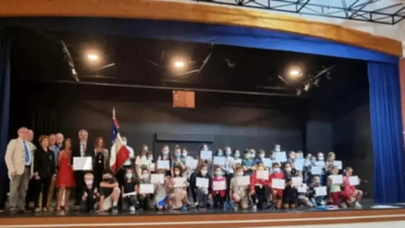 Civisme récompensé : les élèves de Capestang reçoivent leurs diplômes