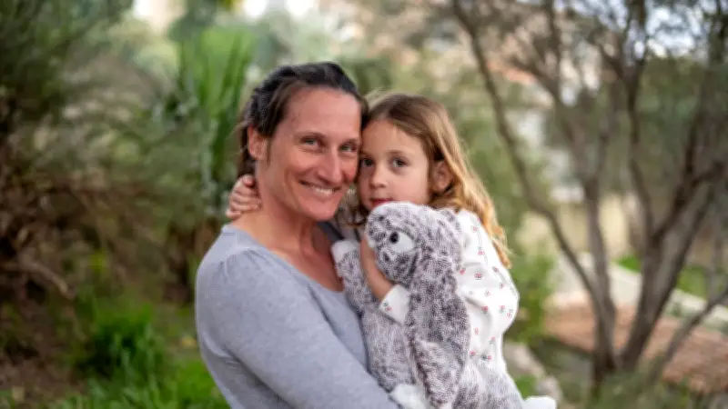 Clarisse, 5 ans, atteinte du SHINE-DLG4 : le combat de sa mère pour la recherche