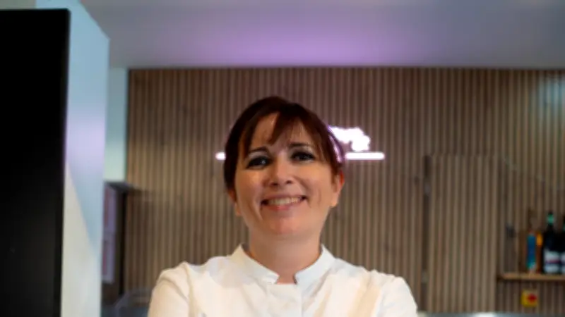 Céline Woehrle : de cadre commerciale à entrepreneuse pâtissière dans l'Hérault