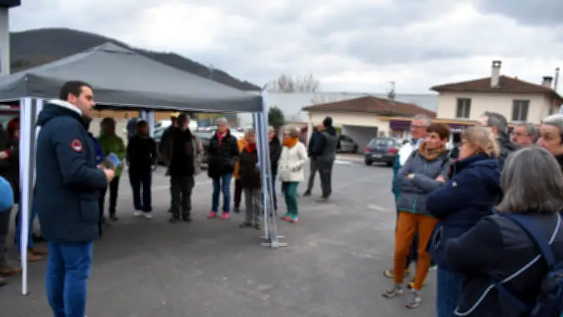 Clément Carles mobilise les électeurs de Saint-Affrique lors d'une réunion publique aux Cazes
