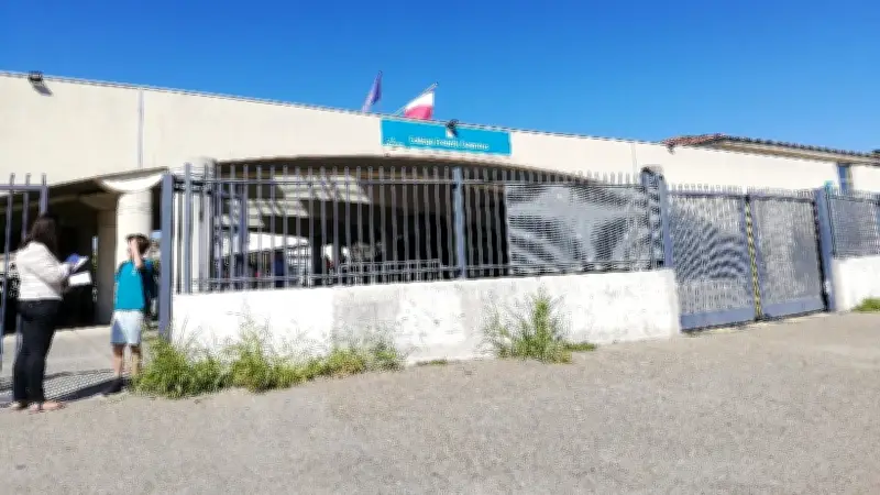 Collège de Saint-Geniès-de-Malgoirès : la FSU exige des salles neuves face aux dégradations structurelles