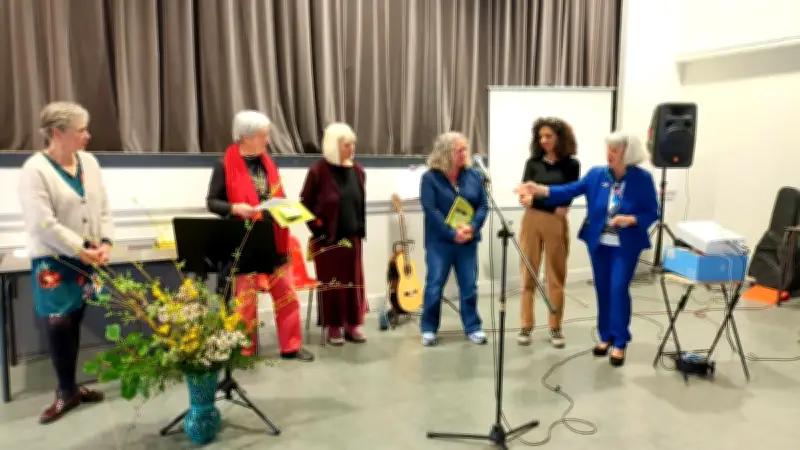 Concours d'écriture sur la sororité : une cérémonie émouvante pour clôturer l'événement