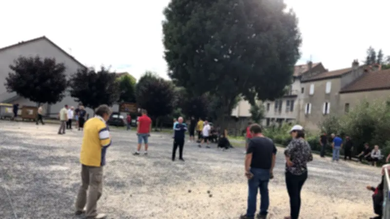 Concours de pétanque à Langogne : les techniciens triomphent sur terrain accidenté