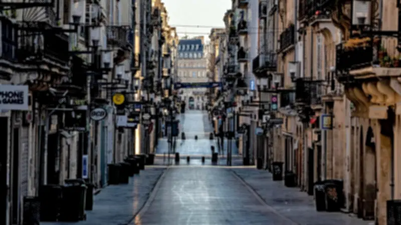 Confinement du 17 mars 2020 : quand la France s'est arrêtée face au Covid-19