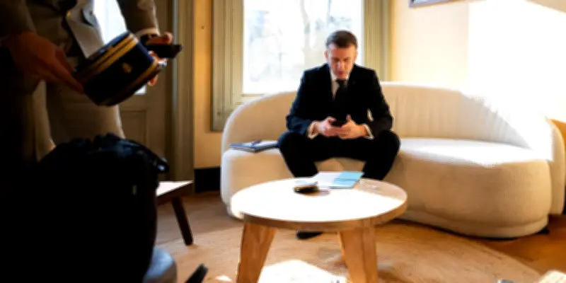 Conflit au Moyen-Orient : bombardements en Iran et conseil de défense en France