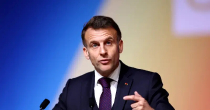 Conflit au Moyen-Orient : Macron presse l'Iran, Trump mobilise pour Ormuz