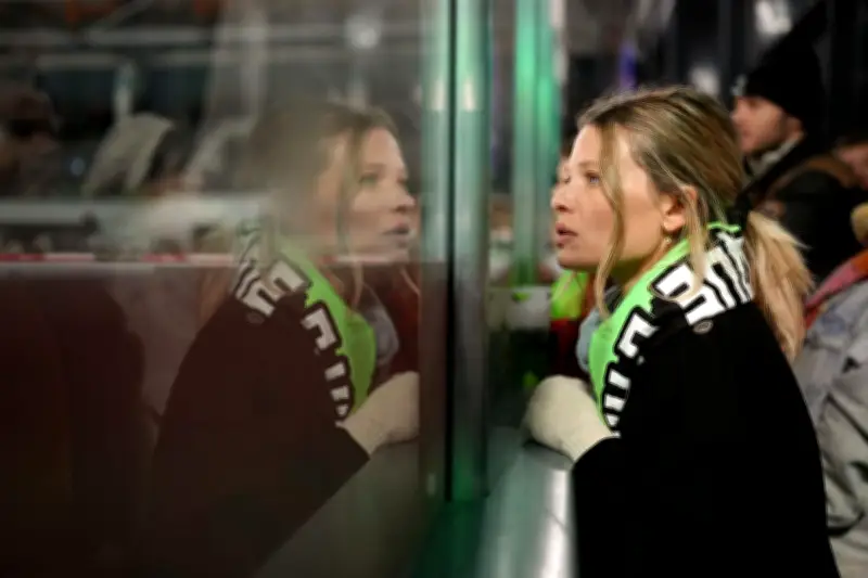 « Connemara » d'Alex Lutz : une critique sociale poignante avec Mélanie Thierry et Bastien Bouillon