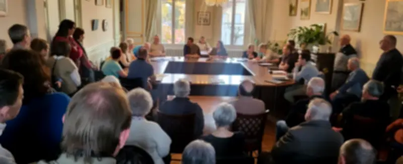 Conseil municipal : vote des indemnités des élus et vol à la cantine scolaire