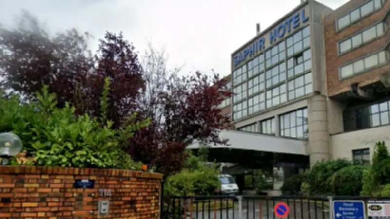 Corps multifracturé découvert près d'un hôtel abandonné : l'enquête piétine