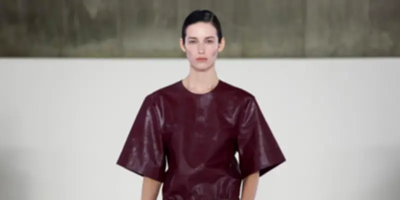 COS : La mode abordable qui séduit avec son esthétique luxueuse