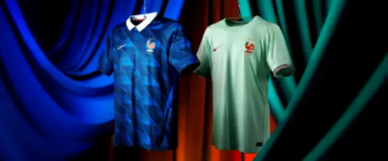 Coupe du Monde 2026 : les Bleus dévoilent leurs nouveaux maillots, un hommage à la Statue de la Liberté