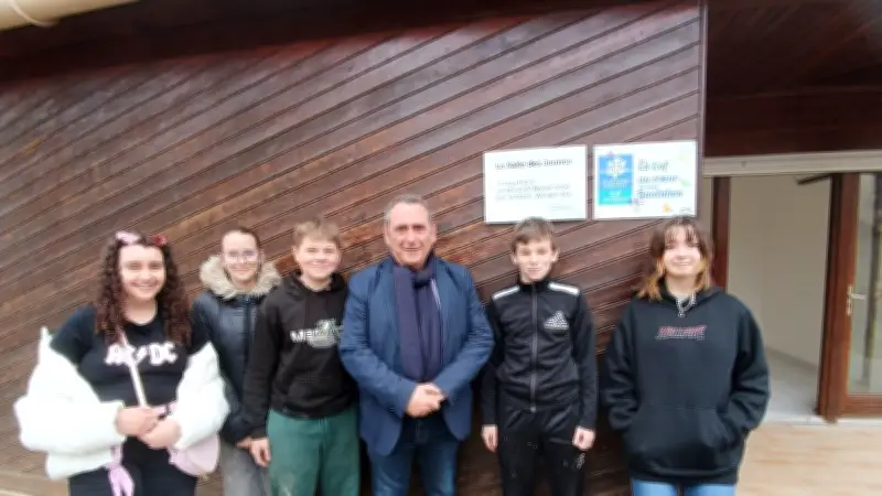 Cournonterral inaugure une salle des jeunes construite par les jeunes eux-mêmes