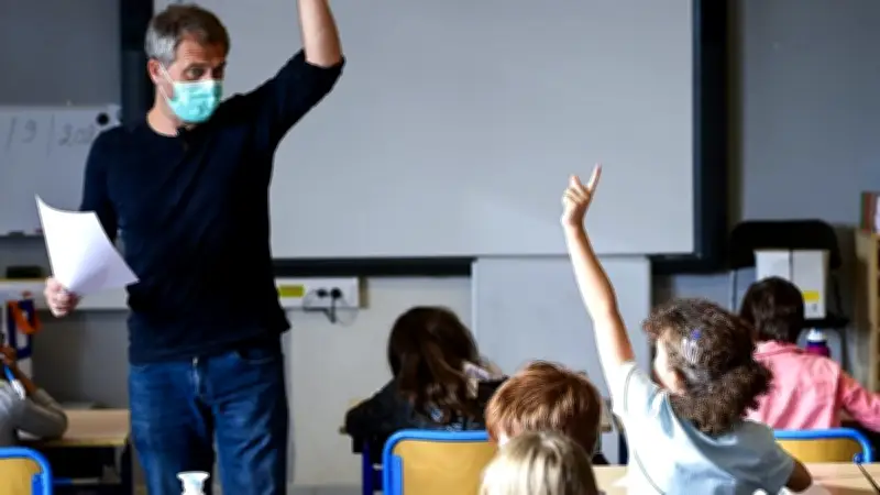 Covid-19 : baisse des fermetures de classes à 2 274 en période de vacances scolaires