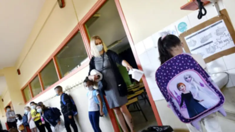 Covid-19 dans le Gard : fermetures de classes massives, les écoliers confinés à domicile