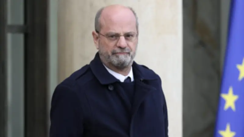 Covid-19 : deux autotests hebdomadaires obligatoires pour les élèves de 6e dès lundi