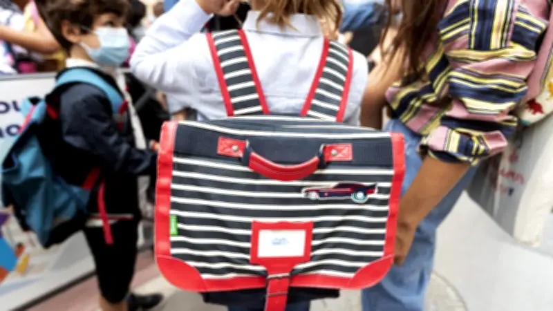 Covid-19 : fin de la distinction vaccinés/non-vaccinés pour l'indemnisation des parents