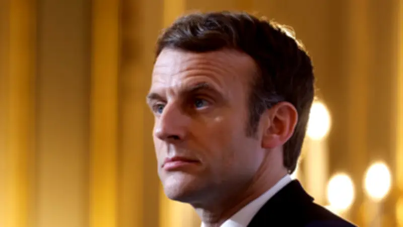 Covid-19 : Macron appelle à la patience et à la bienveillance dans les écoles