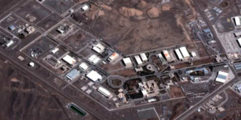 Crise au Moyen-Orient : les États-Unis et Israël frappent le site nucléaire iranien de Natanz