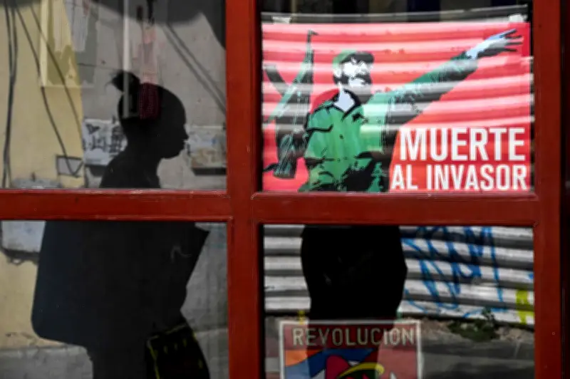 Crise à Cuba : Menaces américaines et tensions internes face à l'incertitude