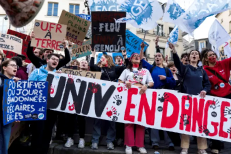 Crise universitaire : la hausse des frais de scolarité, fausse solution au sous-financement ?