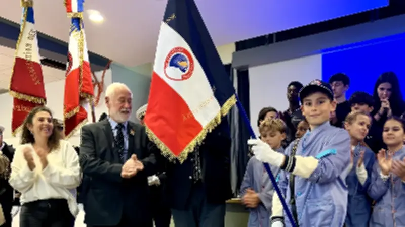 Cérémonie de remise de drapeaux à l'Institut d'Alzon de Nîmes pour le devoir de mémoire