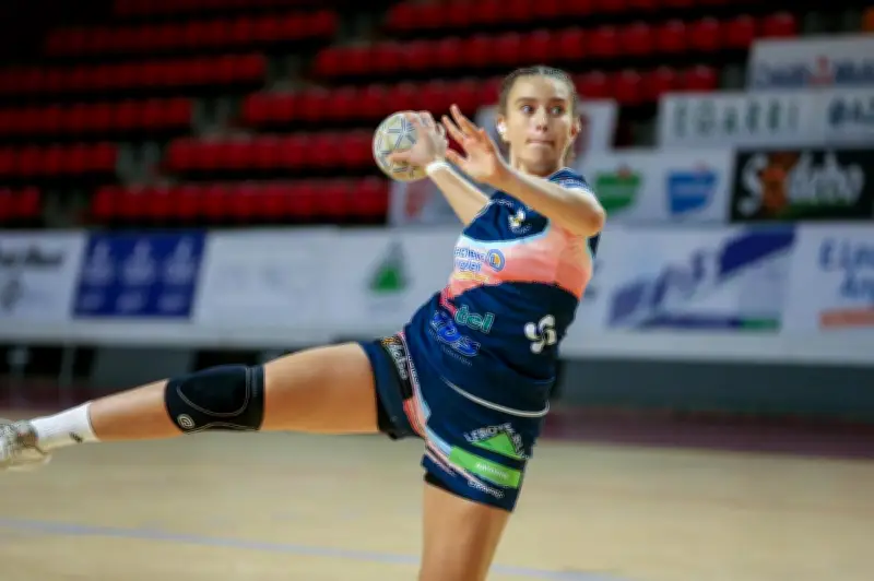 Côte Basque Handball renoue avec la victoire et vise le haut du classement