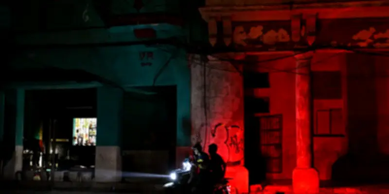 Cuba rétablit son réseau électrique après une panne géante, Washington accentue la pression