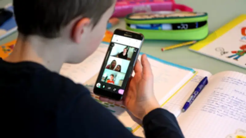 Cyberharcèlement dès 7 ans : un enfant sur trois touché, des témoignages glaçants en Occitanie