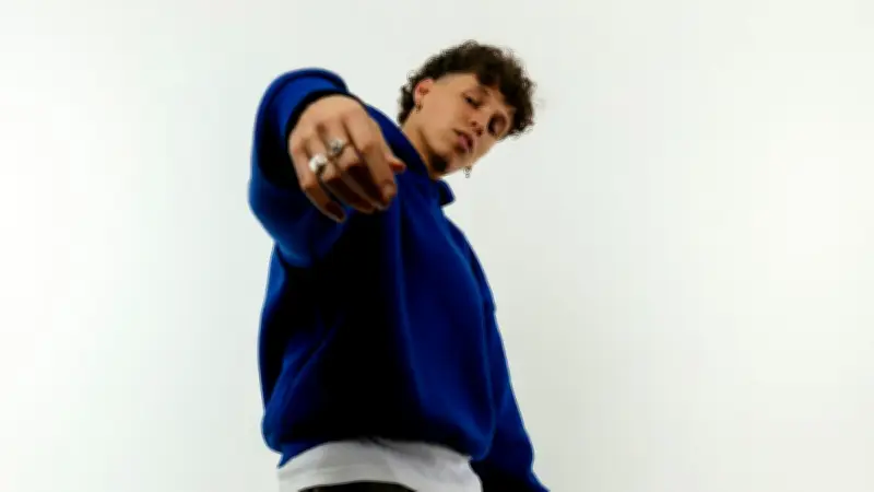 Danyl à Paloma de Nîmes : le rappeur explore sa sensibilité et sa double culture