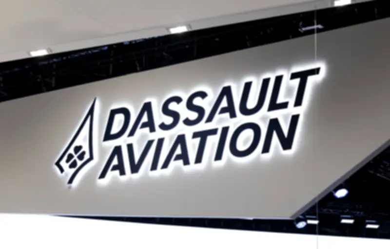 Dassault Aviation dévoile le Falcon 10X, un jet privé d'exception aux technologies militaires