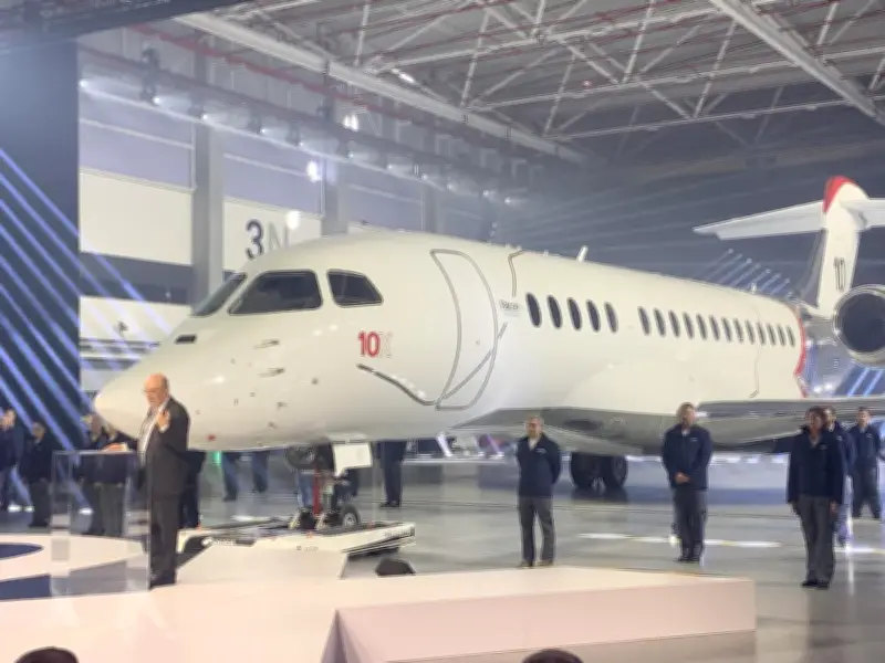 Dassault dévoile le Falcon 10X, un jet d'affaires XXL révolutionnaire à Mérignac