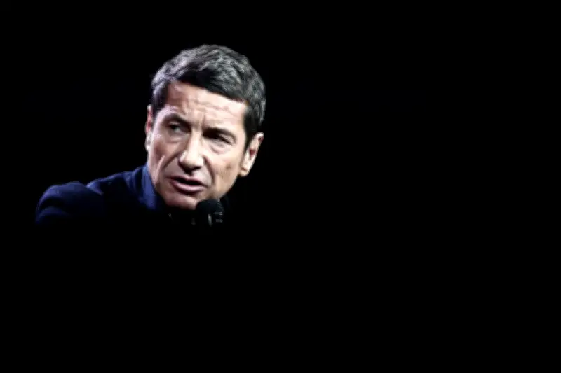 David Lisnard quitte officiellement Les Républicains après sa démission remise à Bruno Retailleau