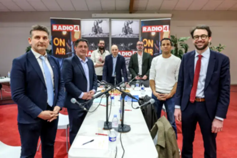 Débat municipal à Villeneuve-sur-Lot : quatre candidats s'affrontent sans montage