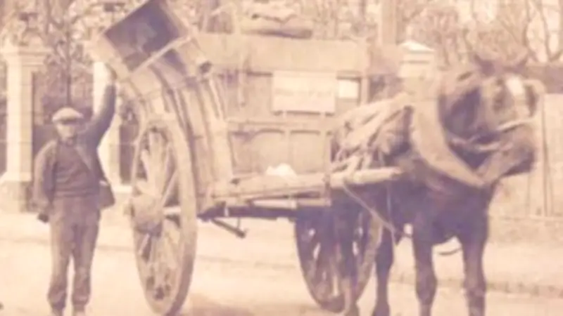 De la carriole au bac jaune : l'évolution historique de la gestion des déchets