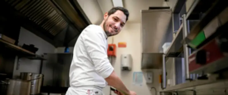 Denis Martin décroche une étoile Michelin pour La Belle Vie à Saint-Hilaire-d'Ozilhan