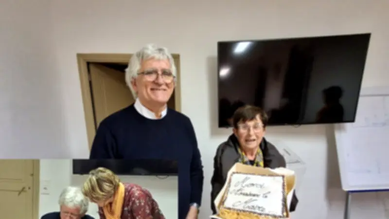 Dernier conseil municipal émouvant à Cros : finances et gâteaux pour un maire qui s'en va