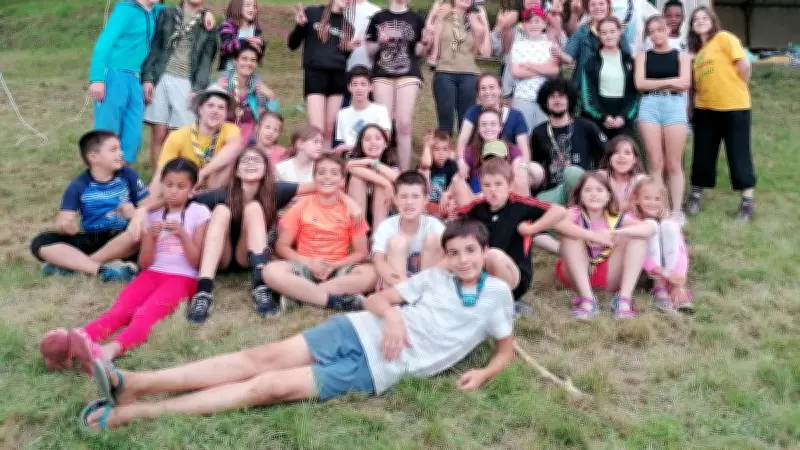 Des Éclaireurs de France découvrent la nature aveyronnaise lors d'un camp estival