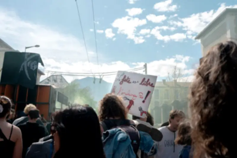 Des députées appellent à ne pas criminaliser les free parties en France