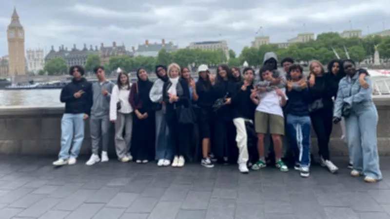 Des lycéens de Nîmes réalisent un voyage scolaire historique à Londres