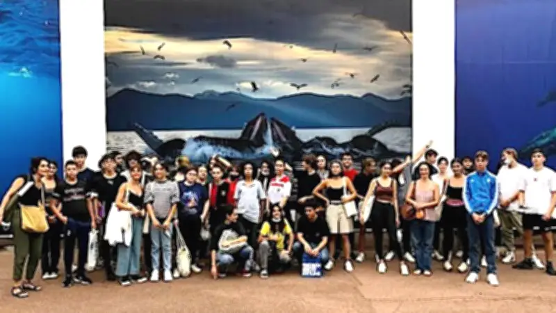 Des lycéens du Gard découvrent le photojournalisme au festival Visa pour l'image à Perpignan