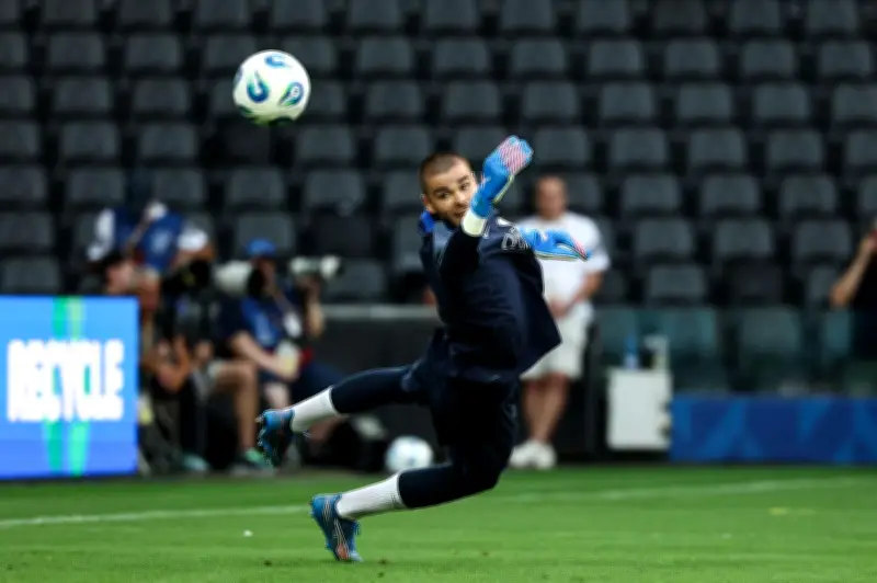 Deschamps maintient Chevalier malgré son statut de remplaçant au PSG pour la tournée américaine