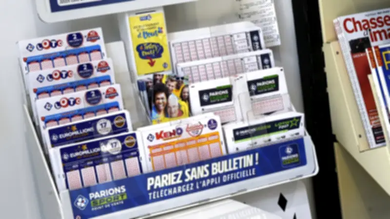 Deux jeunes condamnés pour vols de cartes bancaires destinés aux paris sportifs et cigarettes