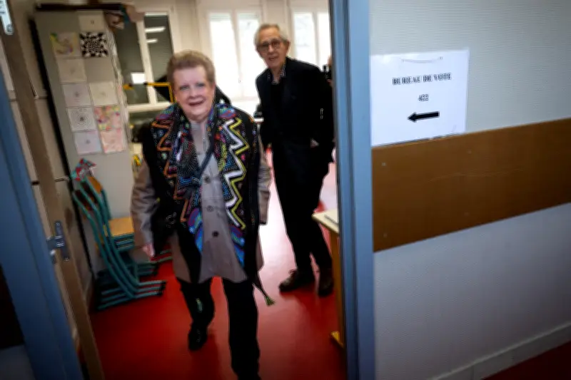 Défaite surprise des écologistes à Strasbourg : Trautmann en tête, Barseghian reléguée