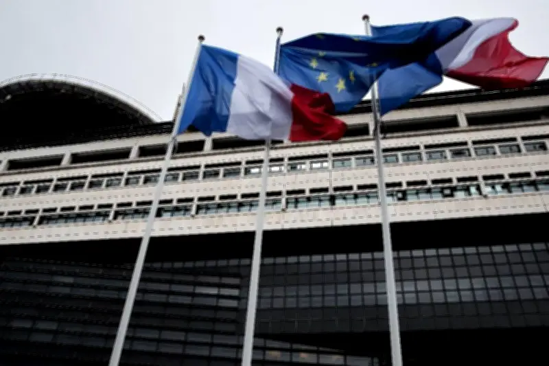 Déficit public français 2025 : une amélioration inattendue à 5,1% du PIB selon l'Insee