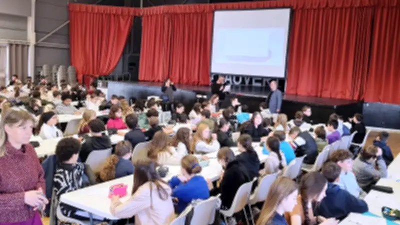 Dictée francophone à Vauvert : 150 élèves célèbrent la diversité du français