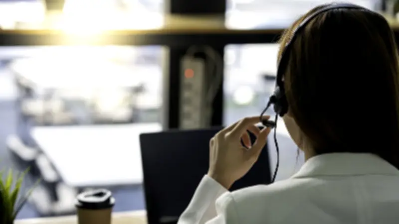 Démarchage téléphonique : pourquoi il ne faut jamais raccrocher au nez des démarcheurs