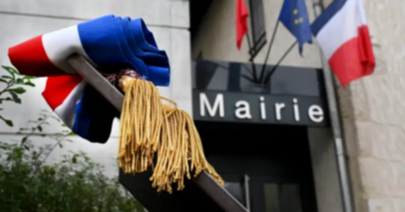Démissions record des maires français : la rémunération en cause face à la complexité du mandat