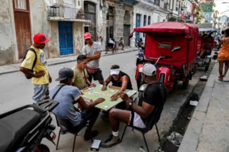 Donald Trump espère avoir l'honneur de prendre l'île touchée par une nouvelle panne d'électricité généralisée