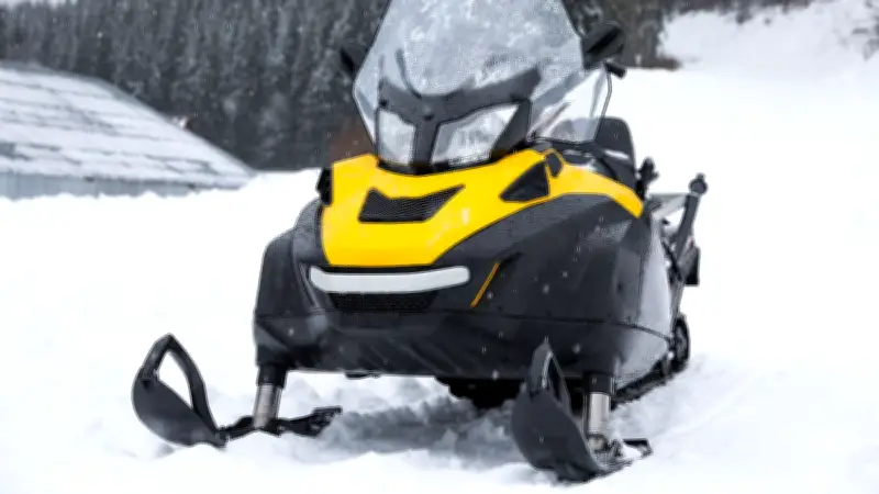 Drame à Hakuba : une enfant de 8 ans meurt écrasée par une motoneige lors d'une excursion familiale